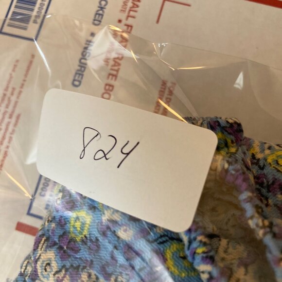 Womens Universal Thread V Neck Baby Doll Floral Top Blue White XS Cotton Cropped - Picture 9 of 9